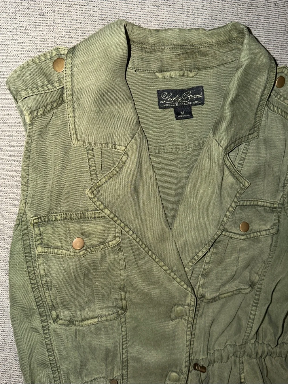 Lucky Brand Live in Love Cargo Utility Jacket Vest Size Medium - Picture 3 of 5